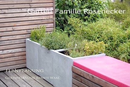 Garten Fernplanung Renate-Waas Gartenplanung Terrasse Holz Sitzplatz Pflanzung Bambus
