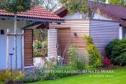 gartendesign gartenhaus modern Holz Stahl Gartenplanung Renate Waas Muenchen